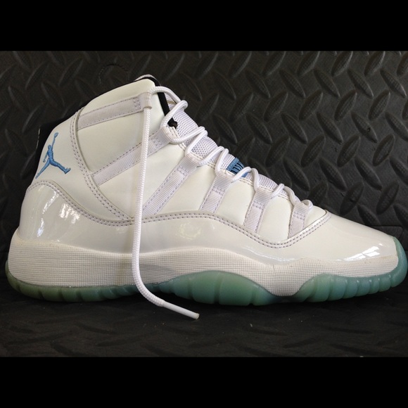 air jordan 11 bg legend blue